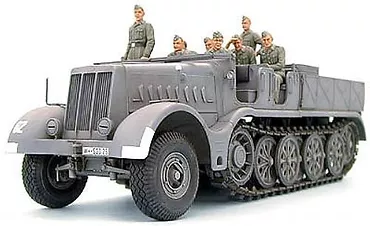 Tamiya German 18T Heavy Half Track Famo