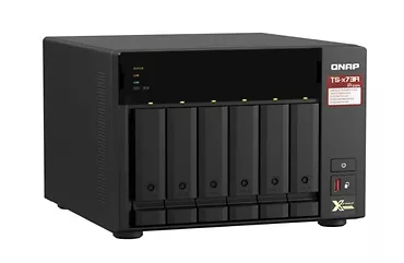 QNAP Serwer NAS TS-673A-8G  8GB RAM AMD Ryzen V1500B 2.2GHz