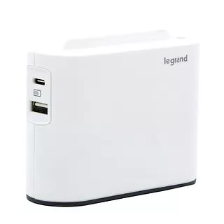 Legrand Rozgałęziacz 2x2P+USB AC Biało/czarny