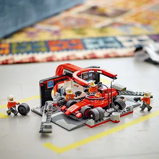 LEGO Klocki City 60443 F1 Pit stop i mechanicy z bolidem Ferrari