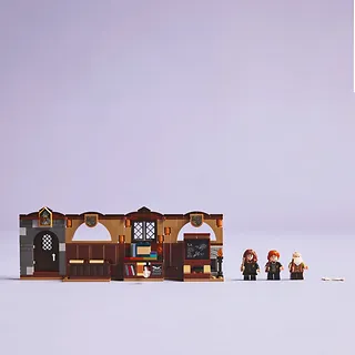 LEGO Klocki Harry Potter 76442 Zamek Hogwart: Zajęcia z zaklęć i uroków